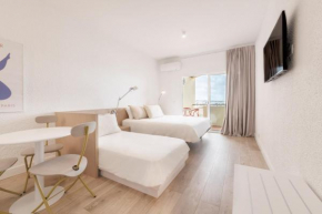 Equador Superior Suites by Olala Homes